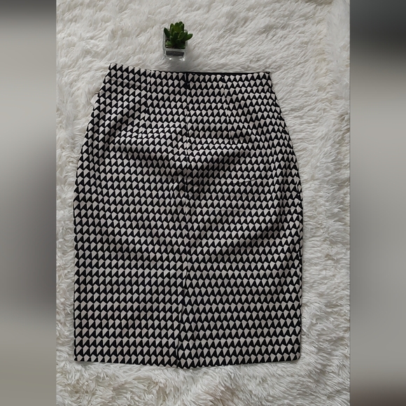 Skirt Women Banana Republic pencil 4P geometric Zipper black  beige with zipper - Picture 10 of 10